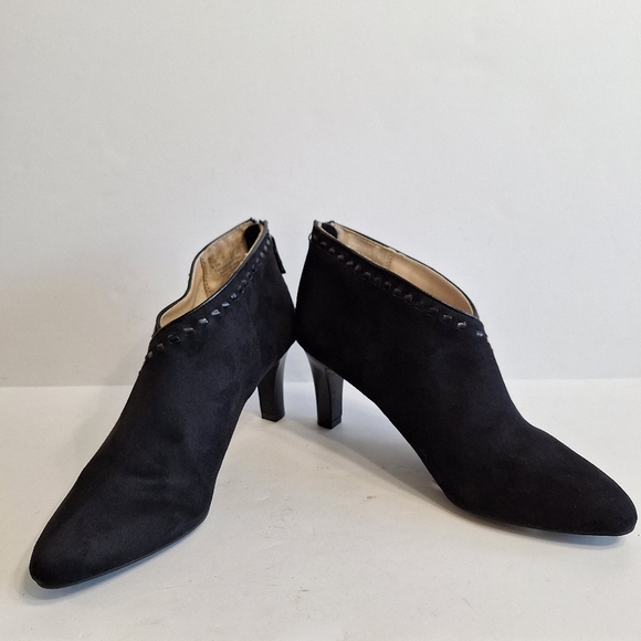 Life Stride Black Faux Suede Academia Preppy Heeled Comfort Ankle Boots Size 9.5 - Picture 9 of 14